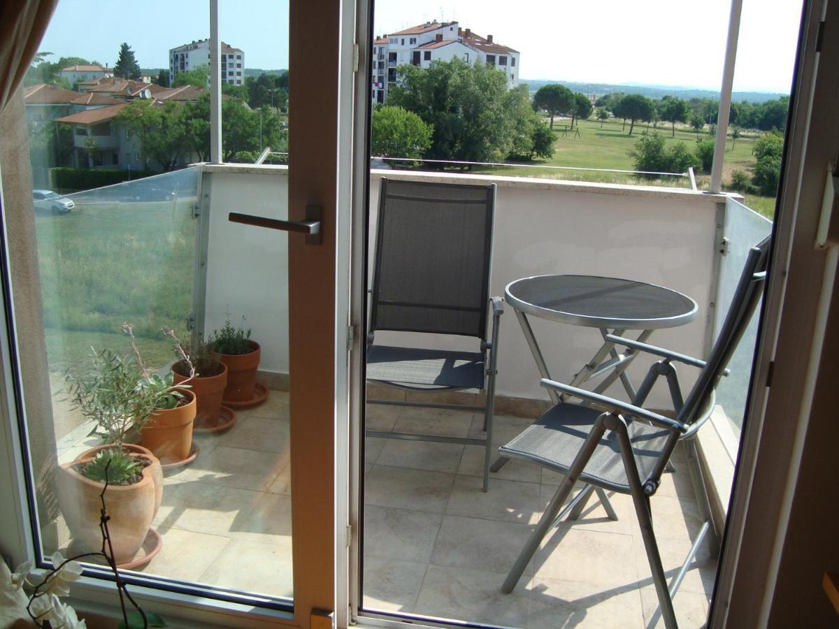 Apartment Lela Umag Exteriör bild